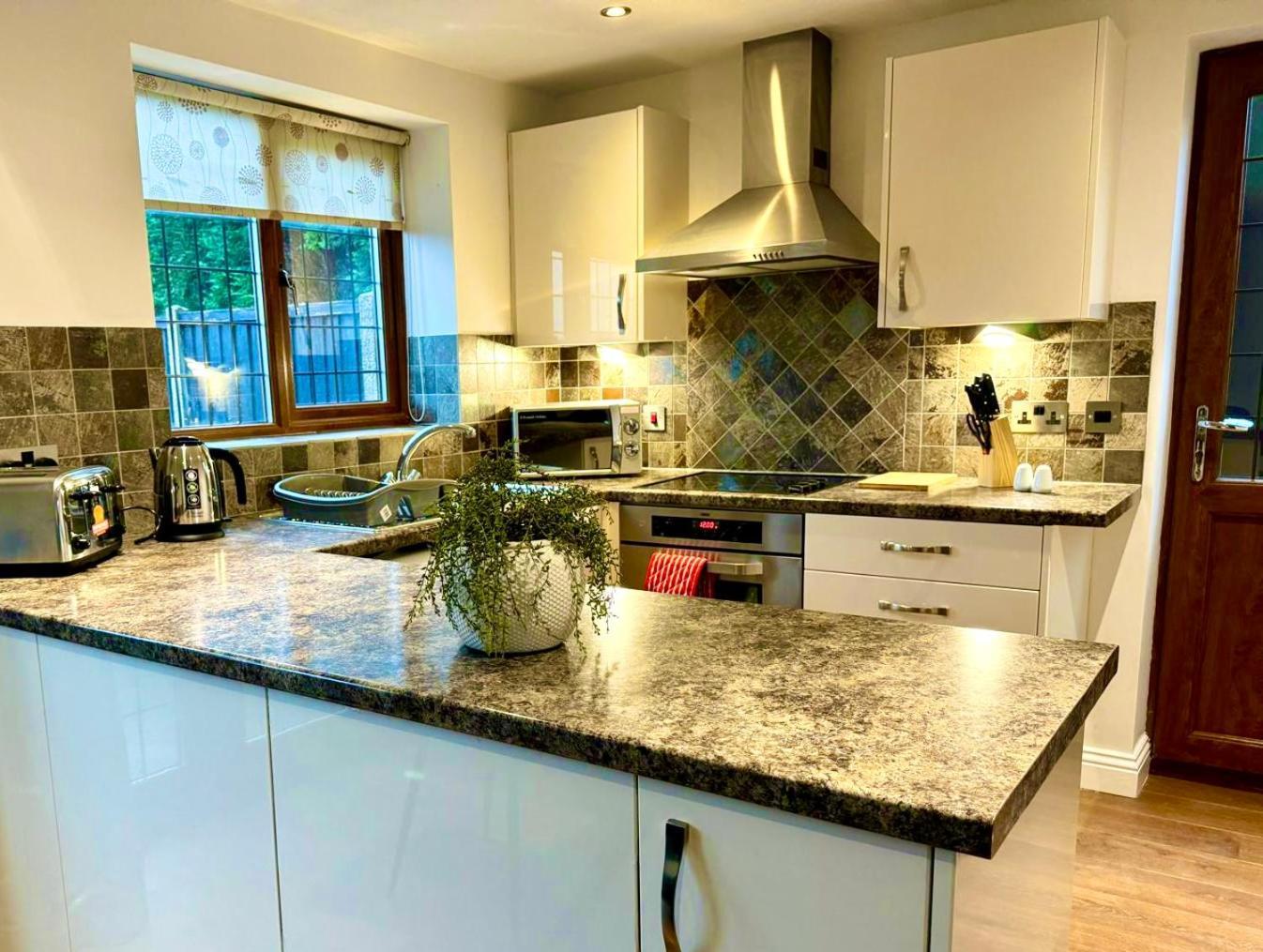 3Br House Ossett-Wakefield, Free Parking 3 Cars Wi Fi Long Stays Extérieur photo