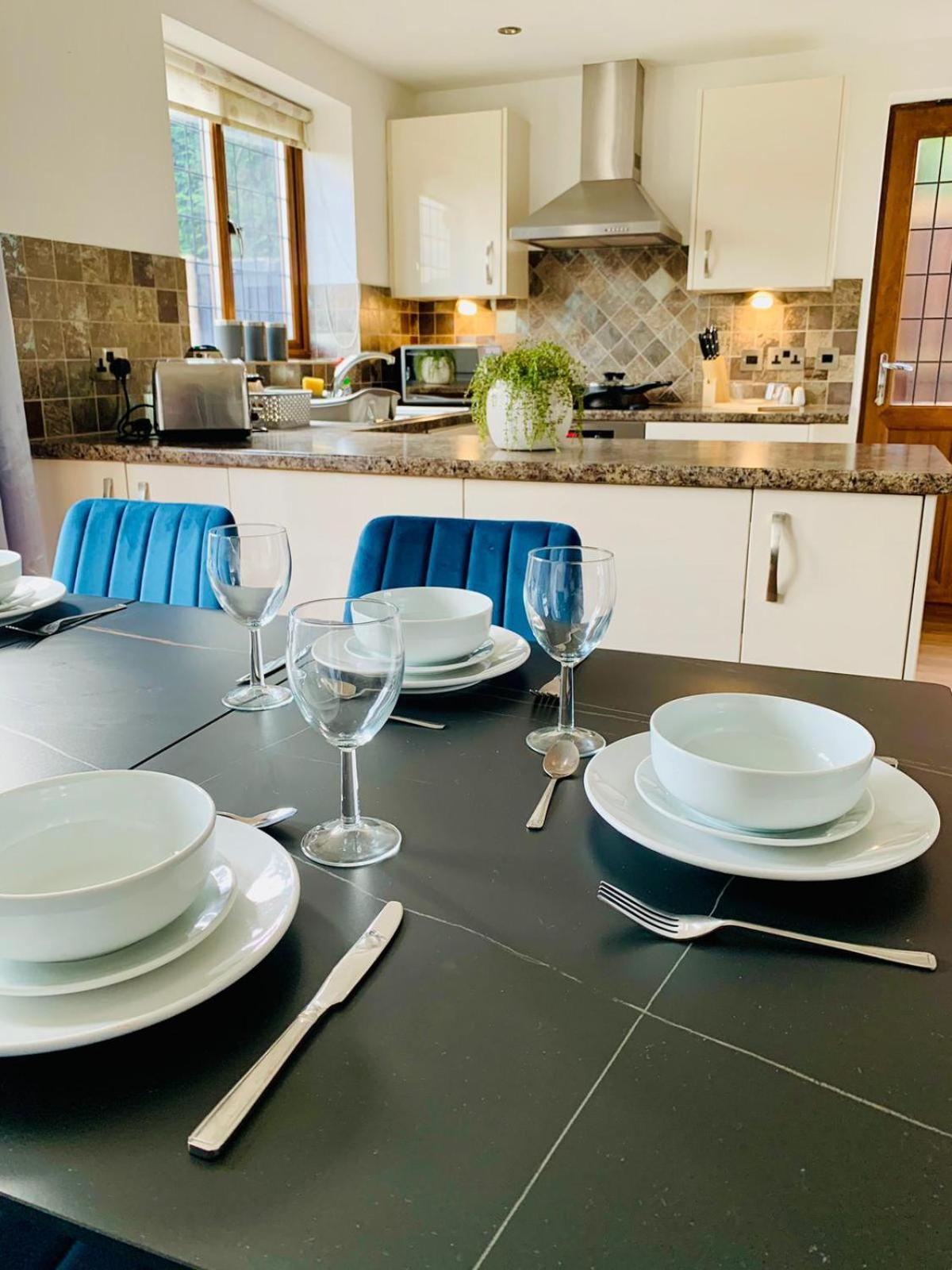 3Br House Ossett-Wakefield, Free Parking 3 Cars Wi Fi Long Stays Extérieur photo